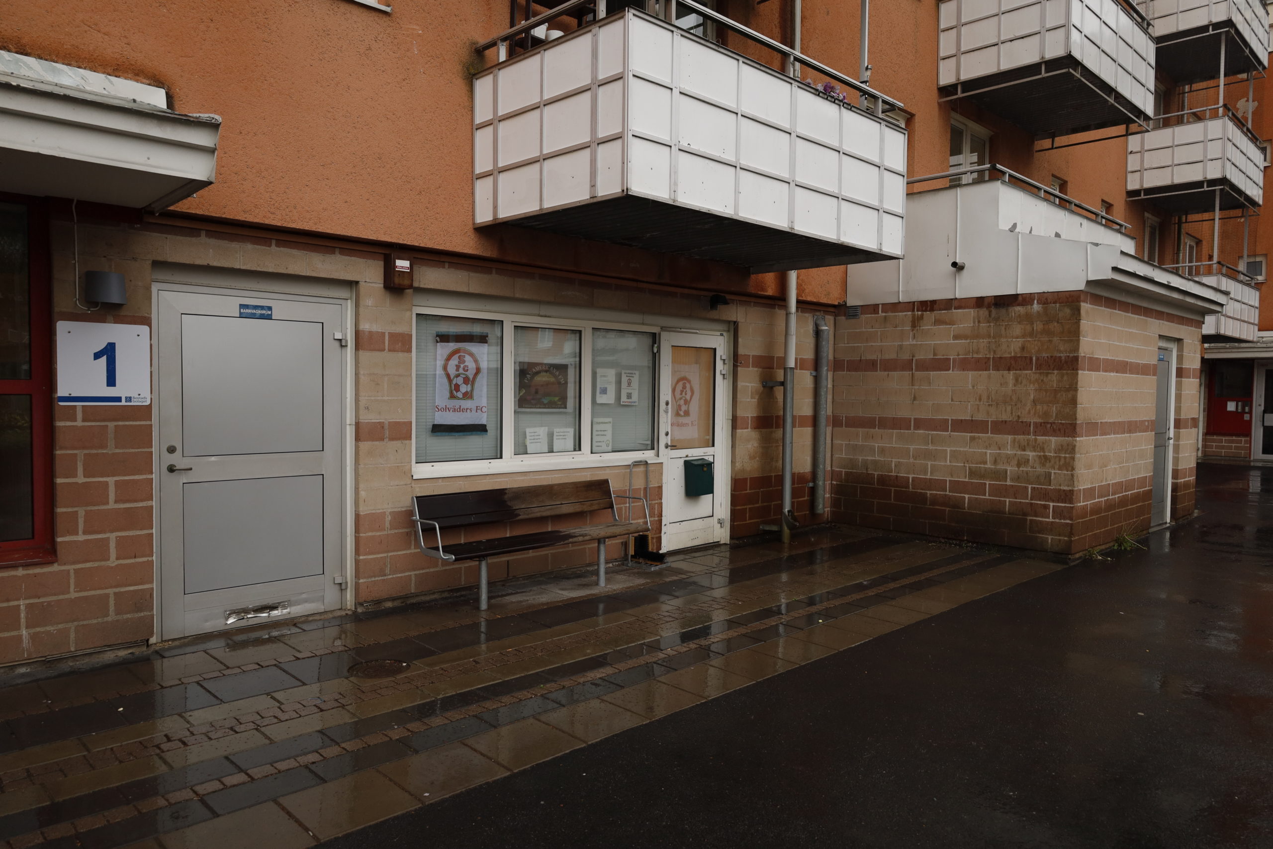 Solväders FC har sedan klubben grundats försökt göra det bästa med föreningslokalen – med små medel.